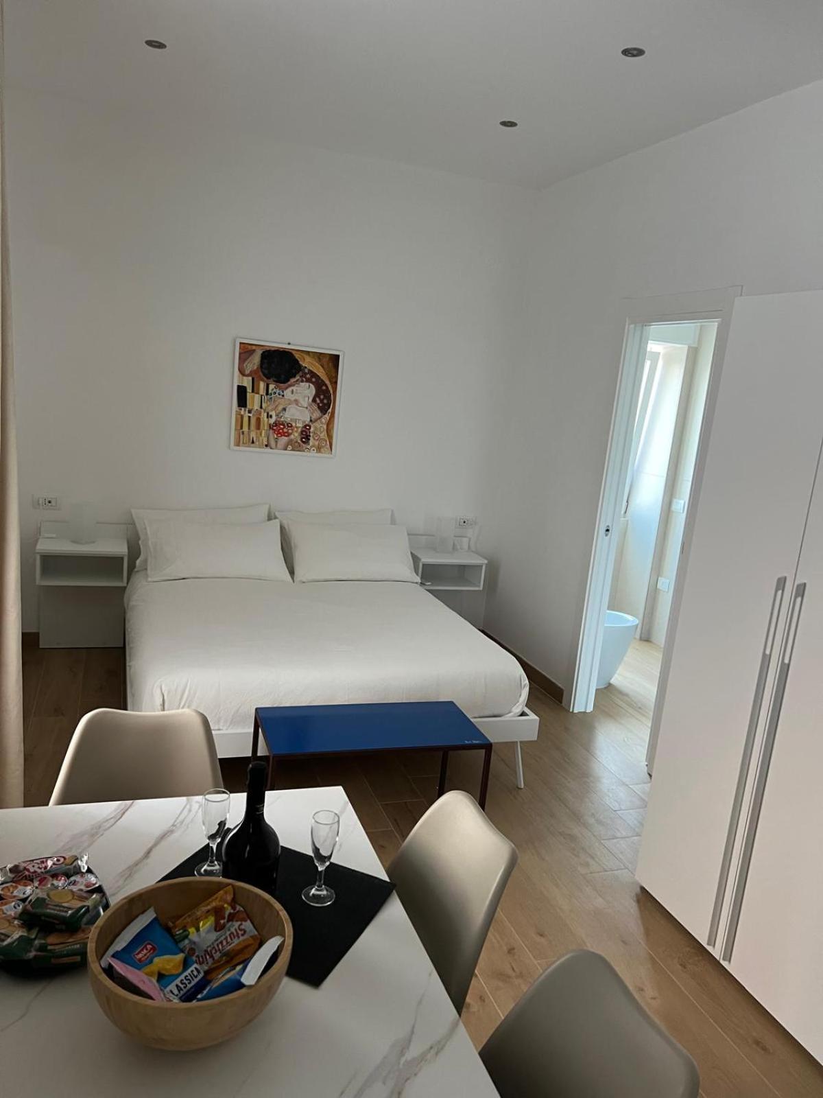 Vr Home Caserta Exteriör bild